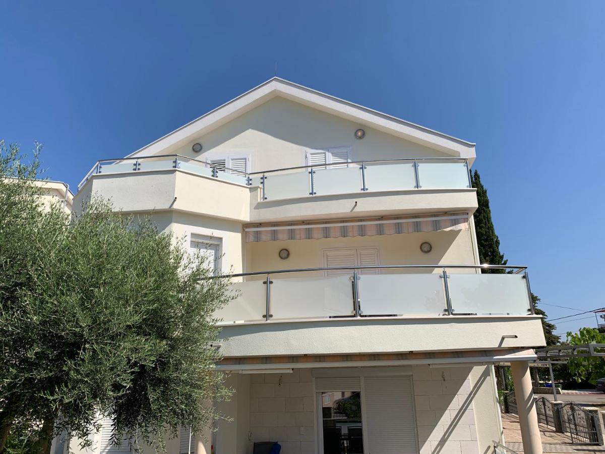 Apartments Dumancic Biograd Na Moru Exterior foto